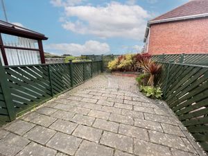 Photo 17- click for photo gallery